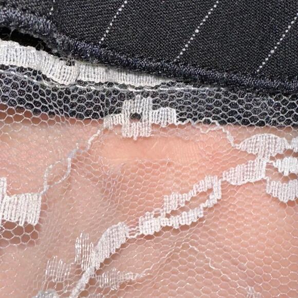 SOLD 💕Vintage Y2K Brat Wet Seal Pinstripe Lace Micro Mini Skirt Size Small - Picture 8 of 8